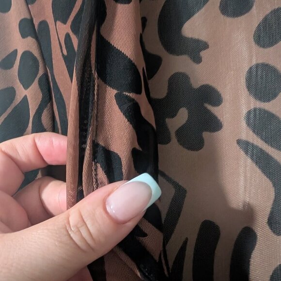 Good American | Mesh Bodysuit in Warped Leopard004 - Picture 8 of 13